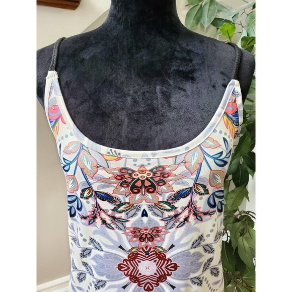 Loveu. Dear Women's White Polyester Scoop Neck Sleeveless Casual Top Blouse 2XL - Picture 4 of 12